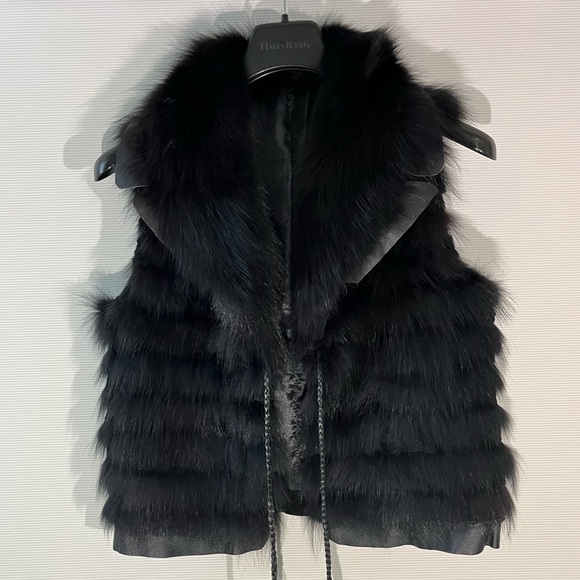 Rabbit Fur Vest - Picture 3 of 7